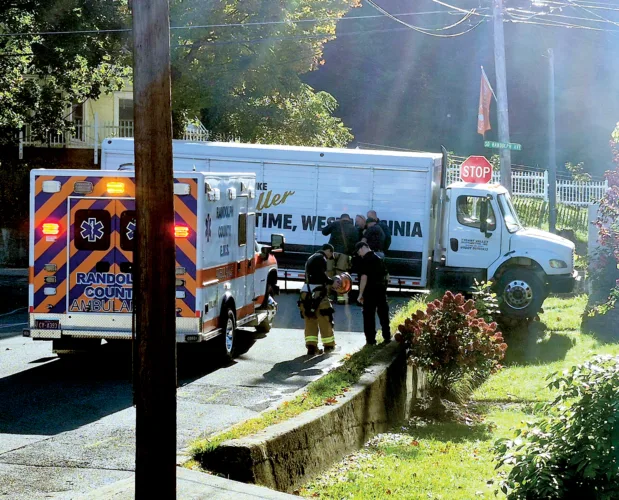 Beer truck crashes into Elkins yard